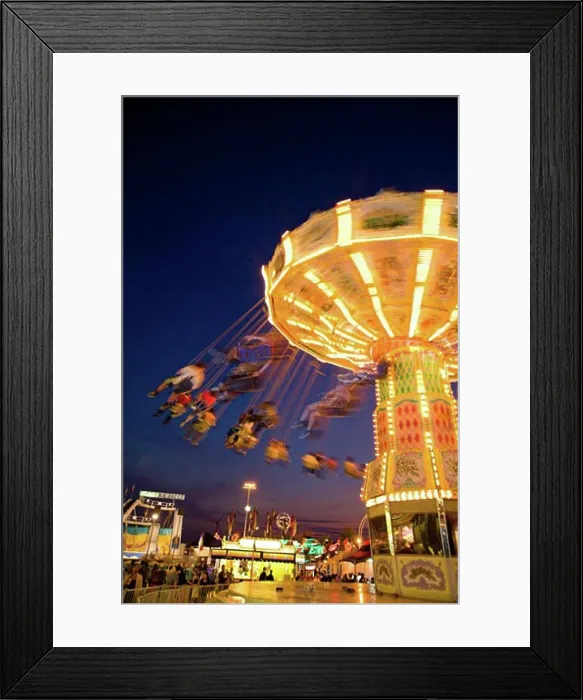 Framed Print : Amusementpark Ride, Toronto, Ontario, Canada Framed Print : Amusementpark Ride, Toronto, Ontario, Canada