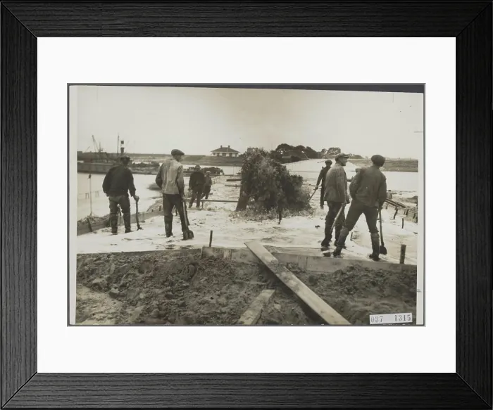 Framed Print : Elsevier photo collection. Zuiderzeewerken Framed Print : Elsevier photo collection. Zuiderzeewerken