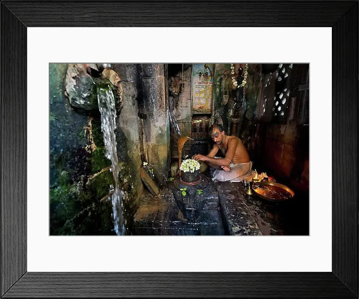 Framed Print : Brahmin priest, Shiva Temple with a Lingam phallic symbol, spring, Chittorgarh Fort, Chittorgarh, Rajasthan, India, Asia Framed Print : Brahmin priest, Shiva Temple with a Lingam phallic symbol, spring, Chittorgarh Fort, Chittorgarh, Rajasthan, India, Asia