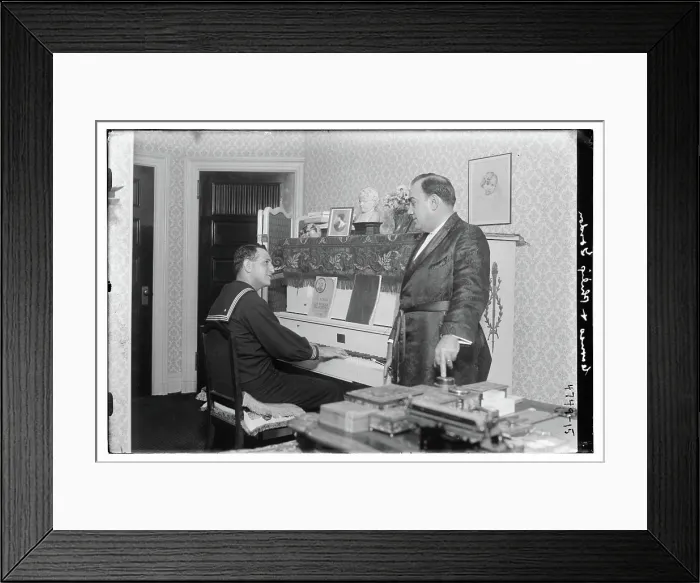 Framed Print : Caruso & Philip Gordon Framed Print : Caruso & Philip Gordon