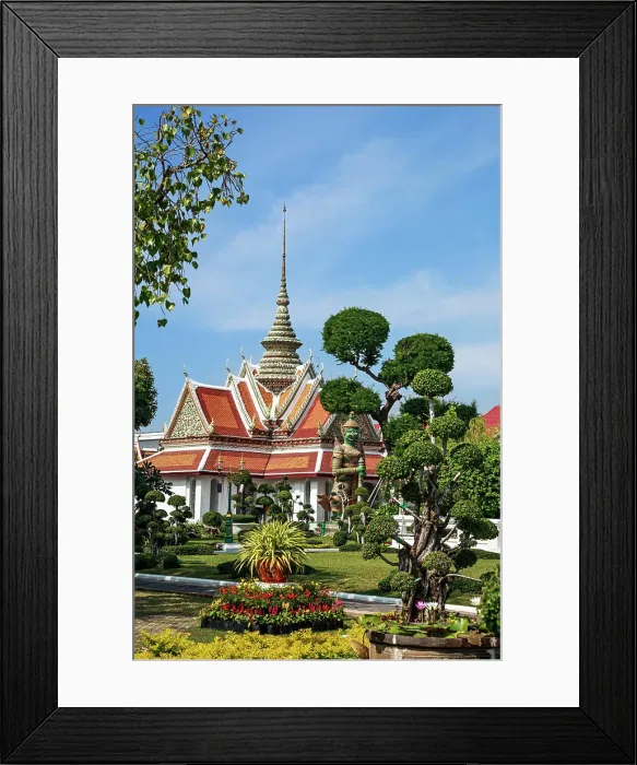 Framed Print : Bangkok, Thailand. Wat Arun, the Temple of Dawn, Ordination Hall guarded by giant demons Framed Print : Bangkok, Thailand. Wat Arun, the Temple of Dawn, Ordination Hall guarded by giant demons