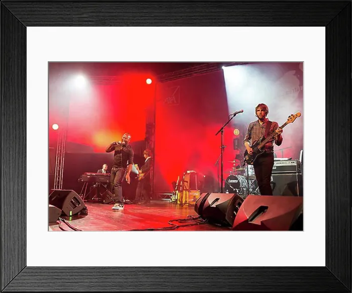 Framed Print : Singer and frontman Kelvin Swaby of the British indie rock band 'The Heavy' performing live at the Lucerne hall of