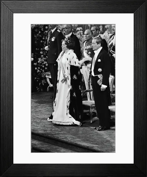 Framed Print : Anefo photo collection. Throne change 30 April, inauguration in the new church; Standing, close. April 30, 1980 Framed Print : Anefo photo collection. Throne change 30 April, inauguration in the new church; Standing, close. April 30, 1980