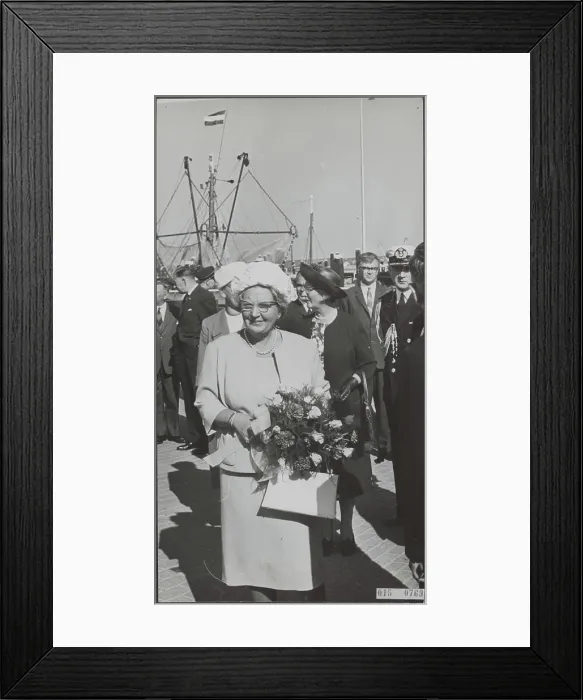 Framed Print : Elsevier photo collection. day visit Queen Juliana Delta works