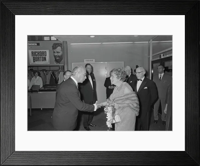 Framed Print : Anefo photo collection. Queen Juliana at Premiere van Film 'The Disted Feek' in cinema du Midi in Amsterdam Framed Print : Anefo photo collection. Queen Juliana at Premiere van Film 'The Disted Feek' in cinema du Midi in Amsterdam