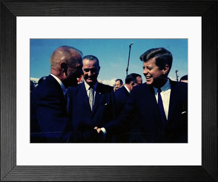 Framed Print : Presentation of the NASA (National Aeronautics and Space Administration) Distinguished Service Medal (DSM) Framed Print : Presentation of the NASA (National Aeronautics and Space Administration) Distinguished Service Medal (DSM)