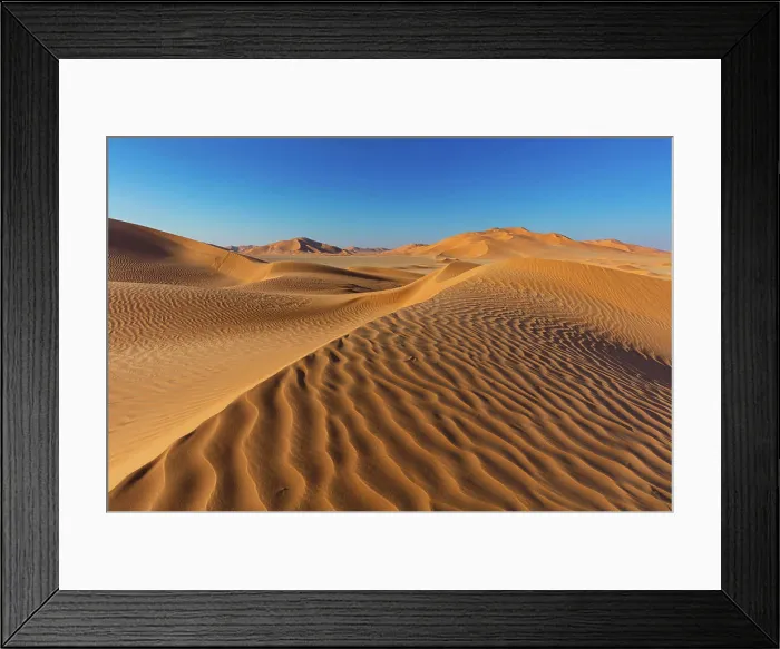 Framed Print : Landschaft im Oman, Oman, Sand Framed Print : Landschaft im Oman, Oman, Sand