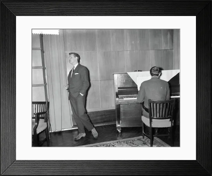 Framed Print : Anefo photo collection. Rehearsals for the final of the National Song Contest 1960 in Hilversum Framed Print : Anefo photo collection. Rehearsals for the final of the National Song Contest 1960 in Hilversum