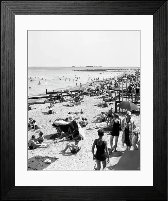 Framed Print : 1920s 1930s SUMMER CROWD ON PUBLIC COMPO BEACH IN WESTPORT FAIRFIELD COUNTY CONNECTICUT USA Framed Print : 1920s 1930s SUMMER CROWD ON PUBLIC COMPO BEACH IN WESTPORT FAIRFIELD COUNTY CONNECTICUT USA