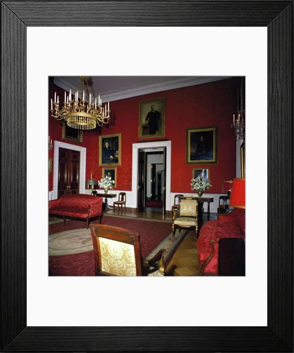 Framed Print : Private dinner-dance for Princess Lee Radziwill (settings and flowers) Framed Print : Private dinner-dance for Princess Lee Radziwill (settings and flowers)