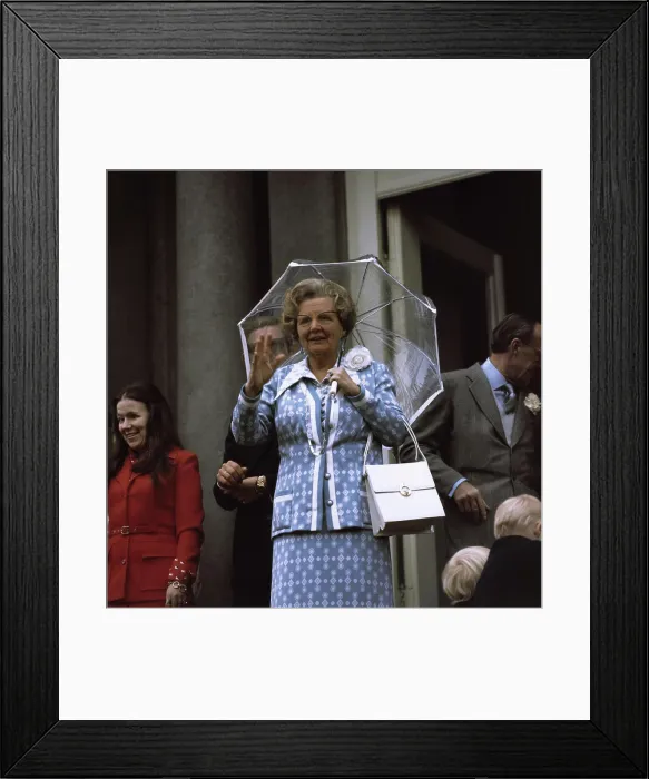 Framed Print : Anefo photo collection. Defile Palace Soestdijk, Queen Juliana birthday; majesty umbrella. April 30, 1974 Framed Print : Anefo photo collection. Defile Palace Soestdijk, Queen Juliana birthday; majesty umbrella. April 30, 1974