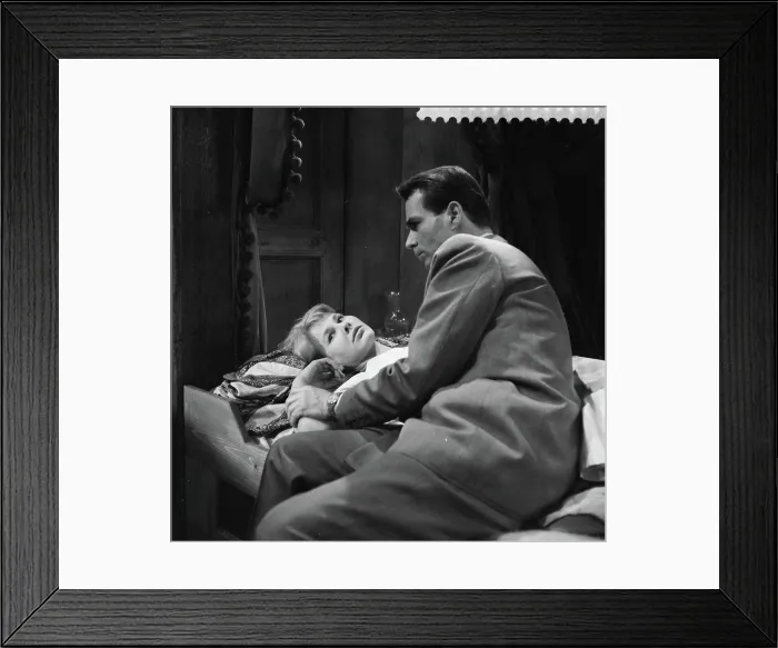 Framed Print : Anefo photo collection. Television game 'Dirty hands', F. Boersma (Jessica) and H. van Ulsen (Hugo). April 14, 1960 Framed Print : Anefo photo collection. Television game 'Dirty hands', F. Boersma (Jessica) and H. van Ulsen (Hugo). April 14, 1960