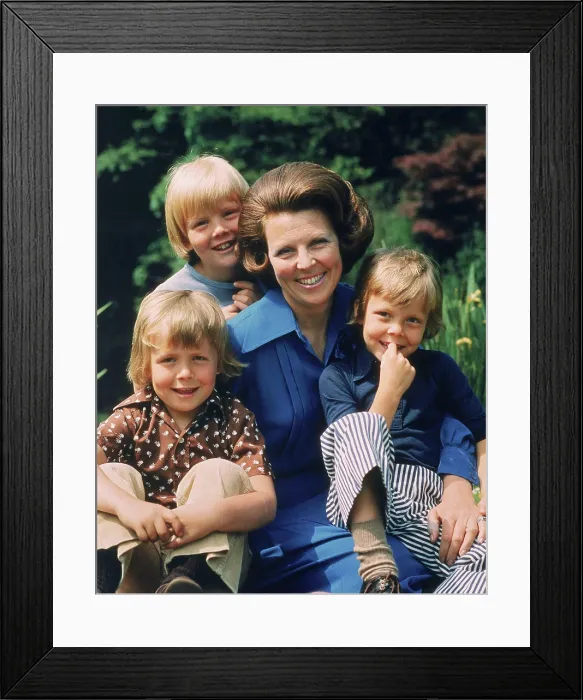 Framed Print : RVD  /  Royal House photo collection