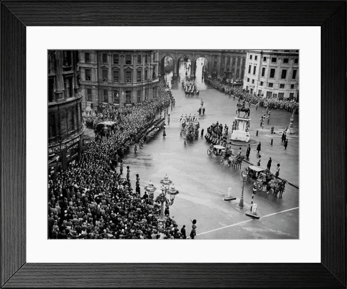 Framed Print : Proclamation Read in Trafalgar-Square The proclamation of the Queen's accession is read for the second time Framed Print : Proclamation Read in Trafalgar-Square The proclamation of the Queen's accession is read for the second time