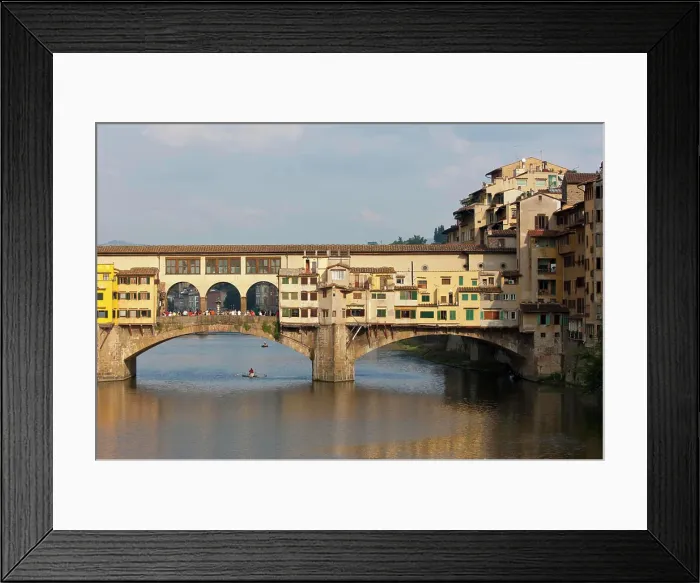 Framed Print : Ponte Vecchio over the Arno River, Florence, Tuscany, Italy Framed Print : Ponte Vecchio over the Arno River, Florence, Tuscany, Italy