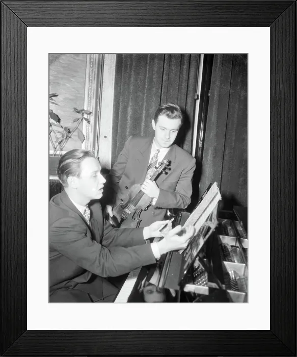 Framed Print : Anefo photo collection. Russian musicians in our country J. Beszodmi. December 29, 1953
