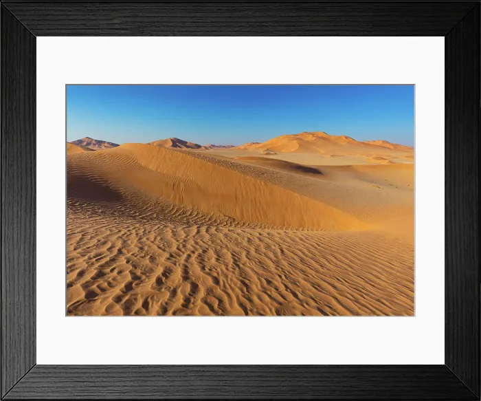 Framed Print : Landschaft im Oman, Oman, Sand Framed Print : Landschaft im Oman, Oman, Sand
