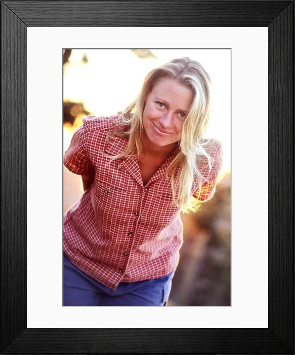 Framed Print : Portrait of young woman outdoors Framed Print : Portrait of young woman outdoors