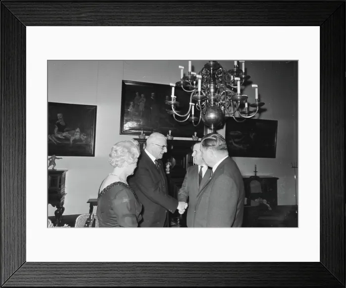 Framed Print : Anefo photo collection. Alderman Tabak says goodbye to the Stedelijk Museum