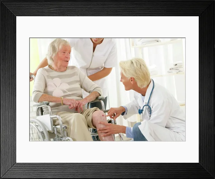 Framed Print : Elderly hosp. patient w. doctor Framed Print : Elderly hosp. patient w. doctor