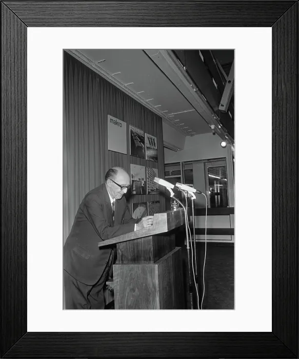 Framed Print : Anefo photo collection. Alderman Hamm opened first self-service wholesaler Makro industrial area Amstel Framed Print : Anefo photo collection. Alderman Hamm opened first self-service wholesaler Makro industrial area Amstel