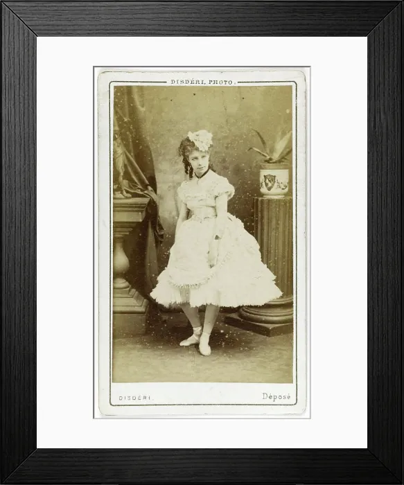 Framed Print : Portrait of Alice Marot (v. 1855-) Framed Print : Portrait of Alice Marot (v. 1855-)