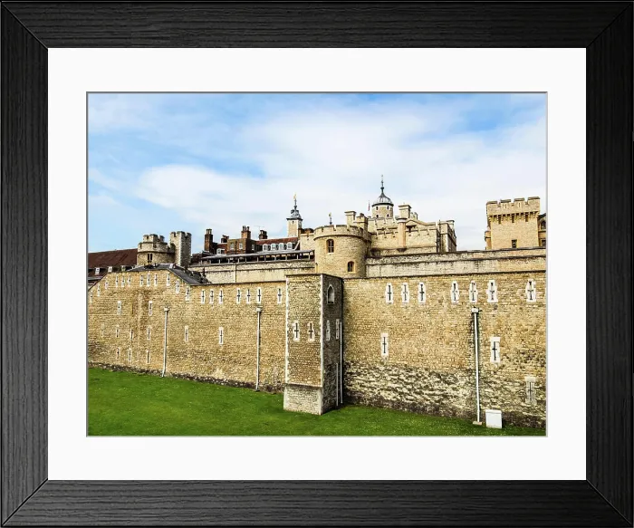 Framed Print : Tower of London HDR High dynamic range HDR The Tower of London medieval castle and prison Copyright: xZoonar Framed Print : Tower of London HDR High dynamic range HDR The Tower of London medieval castle and prison Copyright: xZoonar