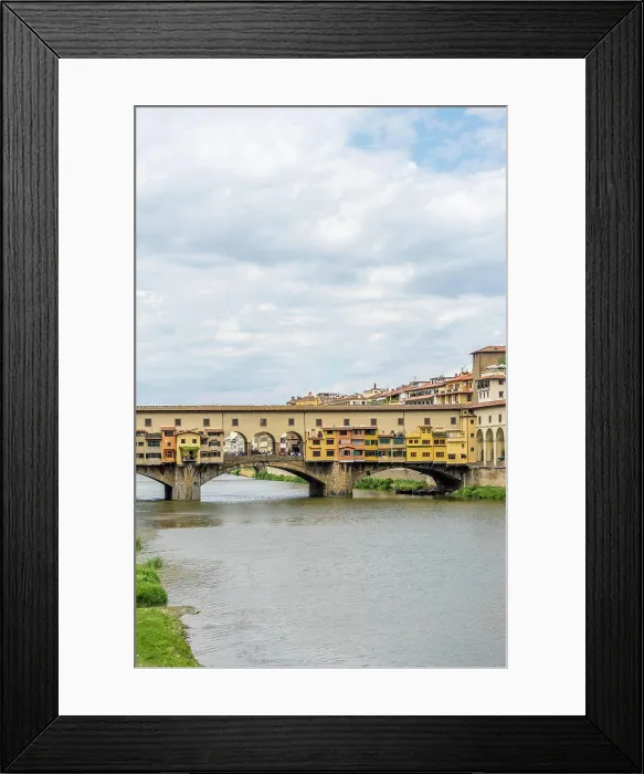 Framed Print : Die Ponte Vecchio über den Arno in Florenz Framed Print : Die Ponte Vecchio über den Arno in Florenz