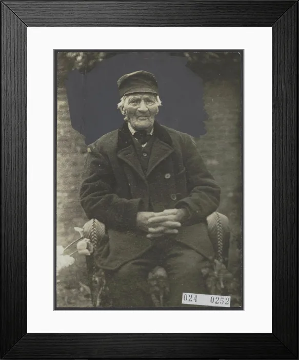 Framed Print : Elsevier photo collection. Mr. Netten, 100 old. 1921 Framed Print : Elsevier photo collection. Mr. Netten, 100 old. 1921