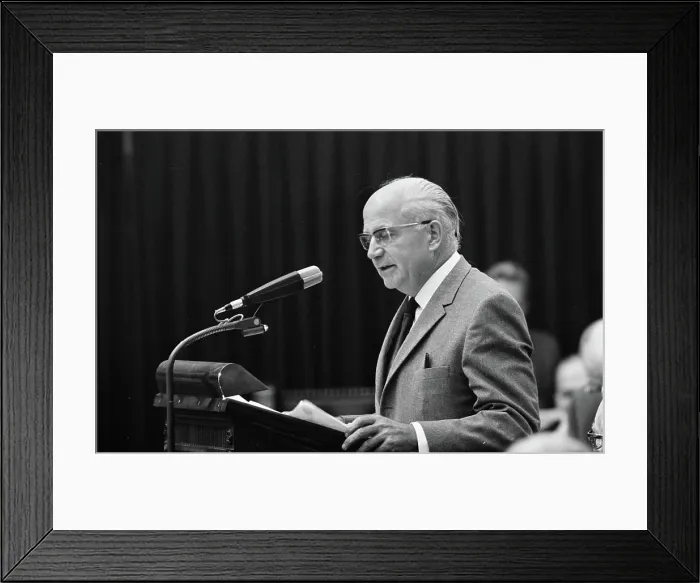 Framed Print : Anefo photo collection. Matter Verolme in the House of Representatives through an interpellation of Drs Framed Print : Anefo photo collection. Matter Verolme in the House of Representatives through an interpellation of Drs