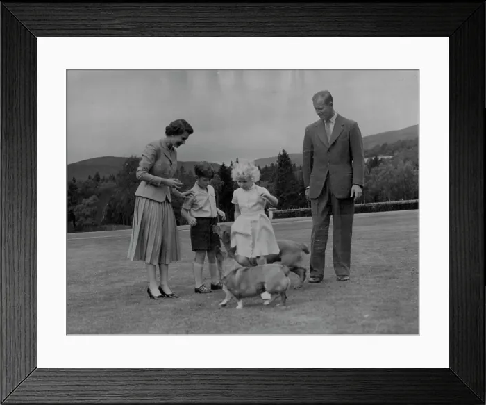 Framed Print : This Embargo Applies To All CountriesRoyal Family at BalmoralQueen Elizabeth and the Duke of Edinburgh