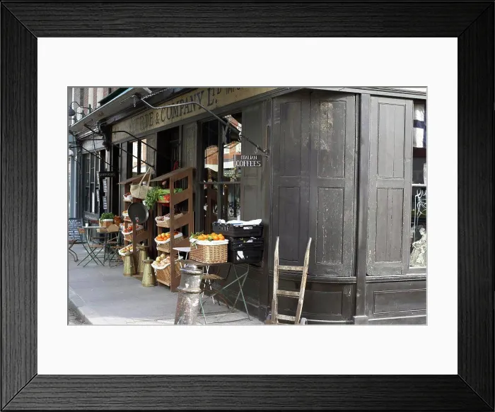 Framed Print : England, London, Shoreditch. Corner store near Spitalfields Market Framed Print : England, London, Shoreditch. Corner store near Spitalfields Market