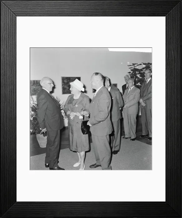 Framed Print : Anefo photo collection. Three aldermen said goodbye, steinmetz, from t Hull e in t field. September 3, 1962 Framed Print : Anefo photo collection. Three aldermen said goodbye, steinmetz, from t Hull e in t field. September 3, 1962