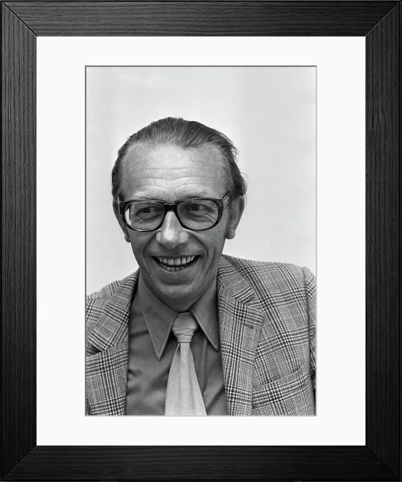 Framed Print : Anefo photo collection. Editorial Office Haagse Post in strike i Framed Print : Anefo photo collection. Editorial Office Haagse Post in strike i