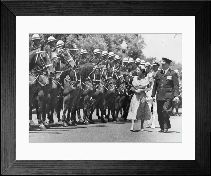 Framed Print : Final Inspection -- The Queen and the Duke of Edinburgh inspect a guard of mounted police Framed Print : Final Inspection -- The Queen and the Duke of Edinburgh inspect a guard of mounted police