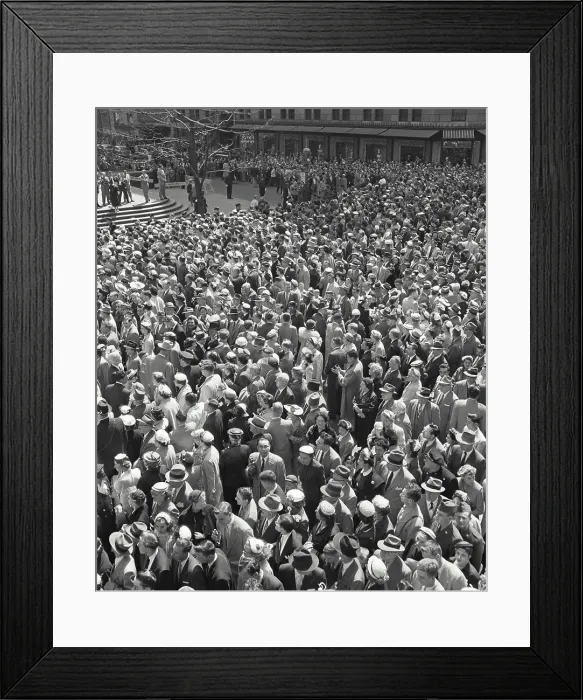 Framed Print : Vintage Photograph. Easter Crowd on fifth avenue in new york city Framed Print : Vintage Photograph. Easter Crowd on fifth avenue in new york city