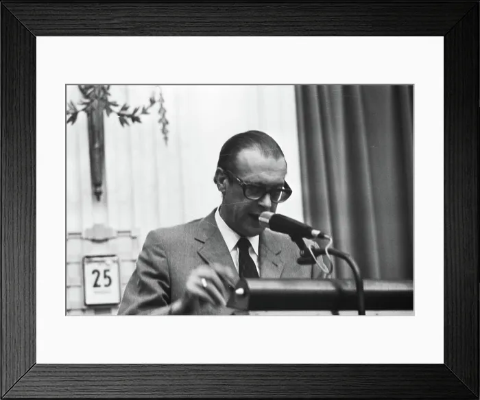 Framed Print : Anefo photo collection. House of Representatives: Drafts Dagblad Time
