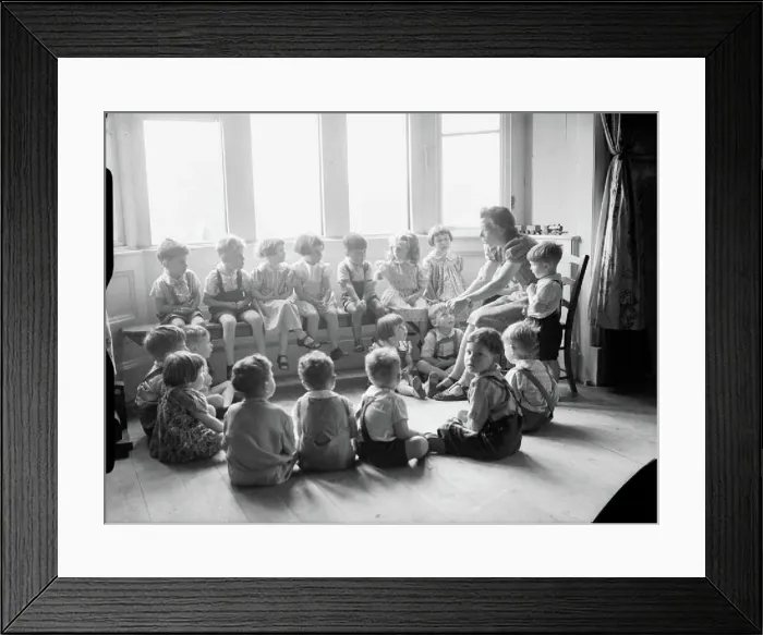 Framed Print : American Aid To Britain- Life at Syston Court Nursery