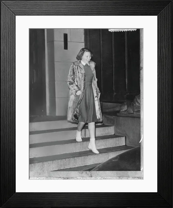 Framed Print : Anefo photo collection. The crown princess leaves royal palace on the dam surroundings away. January 21, 1952 Framed Print : Anefo photo collection. The crown princess leaves royal palace on the dam surroundings away. January 21, 1952