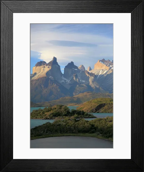 Framed Print : Chile, Magallanes, Torres del Paine, national park, Cuernos del Paine, Lago Pehoe Framed Print : Chile, Magallanes, Torres del Paine, national park, Cuernos del Paine, Lago Pehoe
