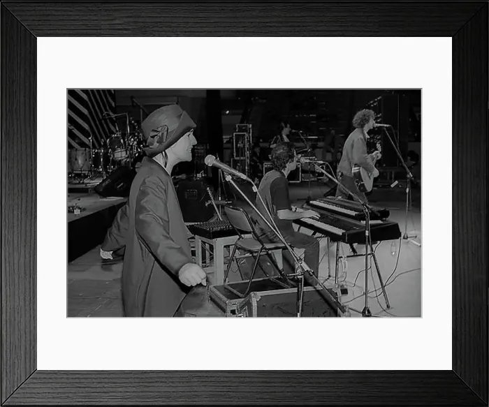 Framed Print : GDR, Berlin, 12.02.1990, political festival in the Werner-Seelenbinder-Halle, band, singer Framed Print : GDR, Berlin, 12.02.1990, political festival in the Werner-Seelenbinder-Halle, band, singer