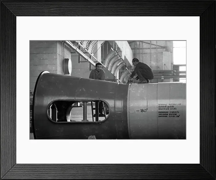 Framed Print : GDR report on Karl-Marx-Stadt (today: Chemnitz) from 10-15 September 1975 Framed Print : GDR report on Karl-Marx-Stadt (today: Chemnitz) from 10-15 September 1975