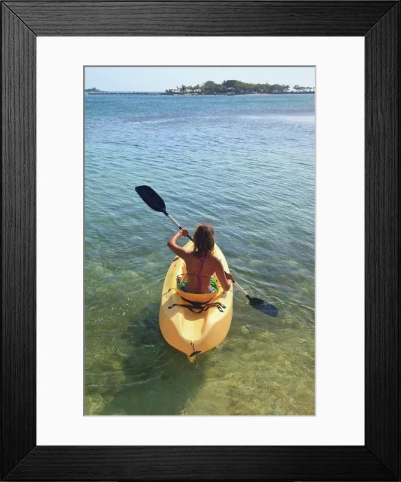Framed Print : Roatan, Bay Islands, Honduras, A Young Woman Paddling A Kayak At Anthony´s Key Resort Framed Print : Roatan, Bay Islands, Honduras, A Young Woman Paddling A Kayak At Anthony´s Key Resort