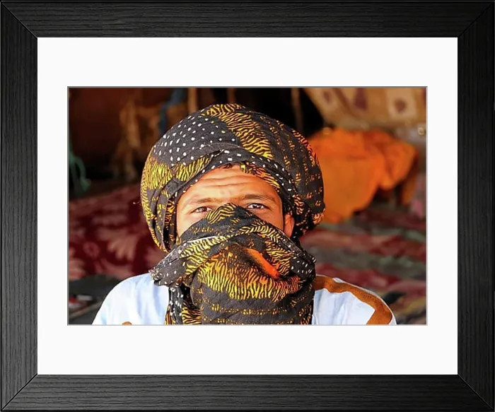 Framed Print : Rissani, Man with traditional headscarf looking into the camera, Middle Atlas, Rissani, Morocco, Africa Framed Print : Rissani, Man with traditional headscarf looking into the camera, Middle Atlas, Rissani, Morocco, Africa