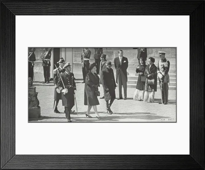 Framed Print : Elsevier photo collection. Royal house Framed Print : Elsevier photo collection. Royal house