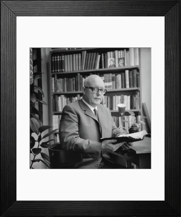Framed Print : Anefo photo collection. DS. Fisherman (biblical smuggling). July 7, 1966