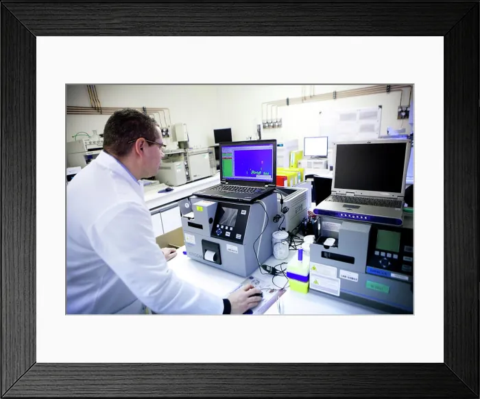 Framed Print : Reportage in the French National Police's Criminal Research Institute in Rosny-sous-Bois Framed Print : Reportage in the French National Police's Criminal Research Institute in Rosny-sous-Bois