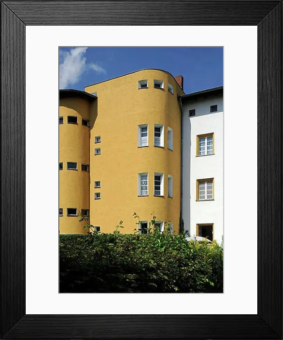 Framed Print : Hufeisensiedlung, housing estate in the shape of a horseshoe by Bruno Taut Framed Print : Hufeisensiedlung, housing estate in the shape of a horseshoe by Bruno Taut