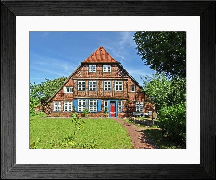 Framed Print : Fachwerkhaus in Ratzeburg half -timbered house in Ratzeburg Framed Print : Fachwerkhaus in Ratzeburg half -timbered house in Ratzeburg
