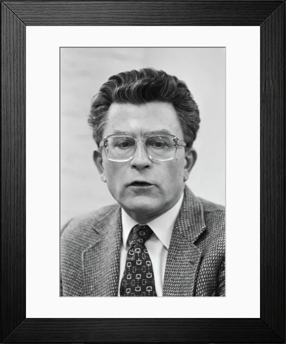 Framed Print : Anefo photo collection. Assignment financial newspaper; Drs Framed Print : Anefo photo collection. Assignment financial newspaper; Drs